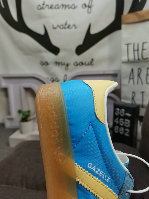 Shoes Adidas 862D company-level genuine half-size adlidas Adidas originals Gazelle Indoor casual wear-resistant lightweight low-top sneakers This Adidas sports shoe is 1979 Gazele lndoor19