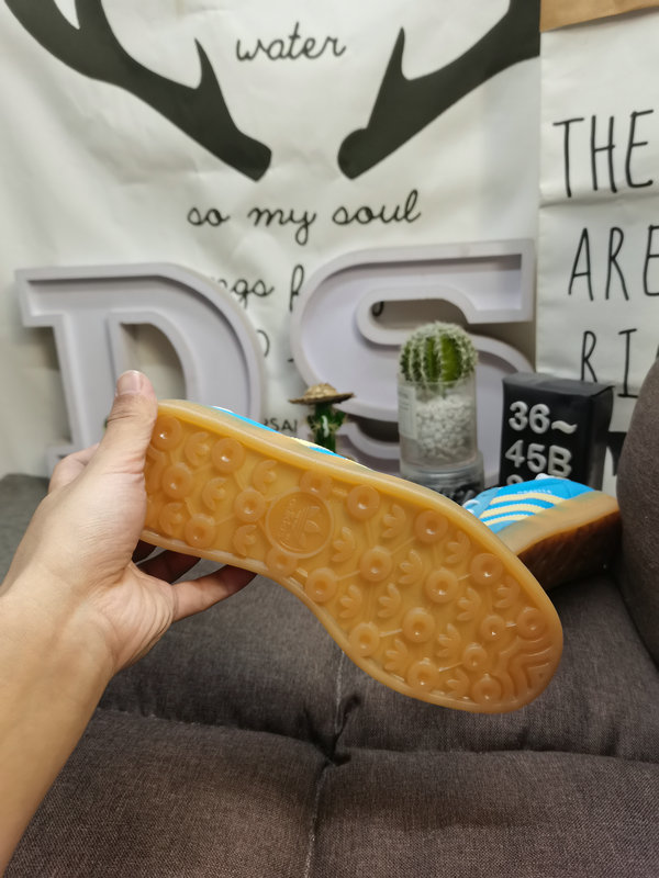 Shoes Adidas 862D company-level genuine half-size adlidas Adidas originals Gazelle Indoor casual wear-resistant lightweight low-top sneakers This Adidas sports shoe is 1979 Gazele lndoor19