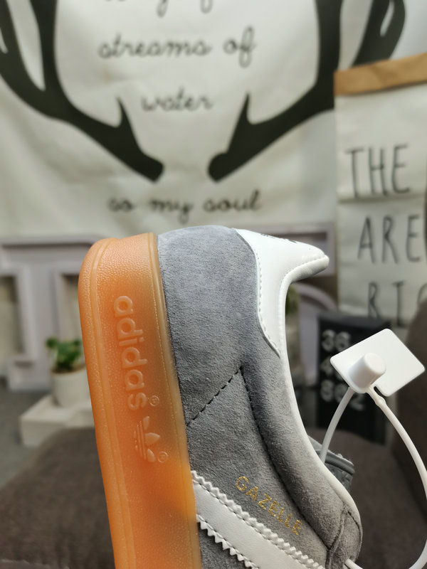 Shoes Adidas 862D company-level genuine half-size adlidas Adidas originals Gazelle Indoor casual wear-resistant lightweight low-top sneakers This Adidas sports shoe is 1979 Gazele lndoor19