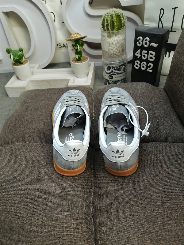 Shoes Adidas 862D company-level genuine half-size adlidas Adidas originals Gazelle Indoor casual wear-resistant lightweight low-top sneakers This Adidas sports shoe is 1979 Gazele lndoor19