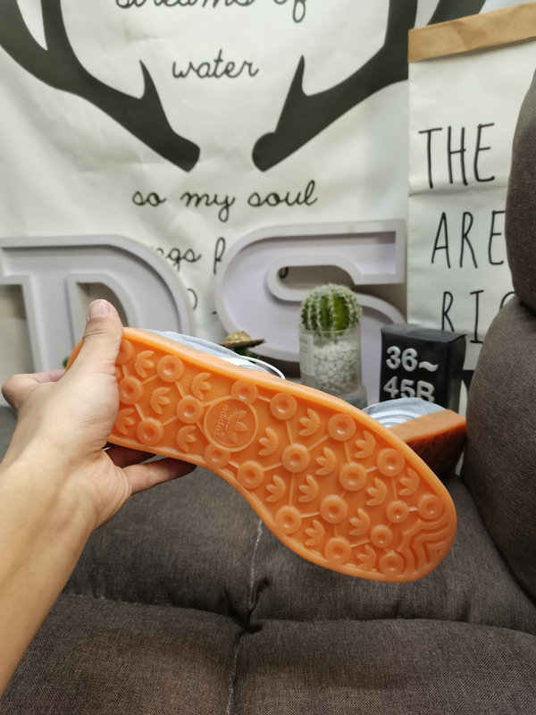 Shoes Adidas 862D company-level genuine half-size adlidas Adidas originals Gazelle Indoor casual wear-resistant lightweight low-top sneakers This Adidas sports shoe is 1979 Gazele lndoor19