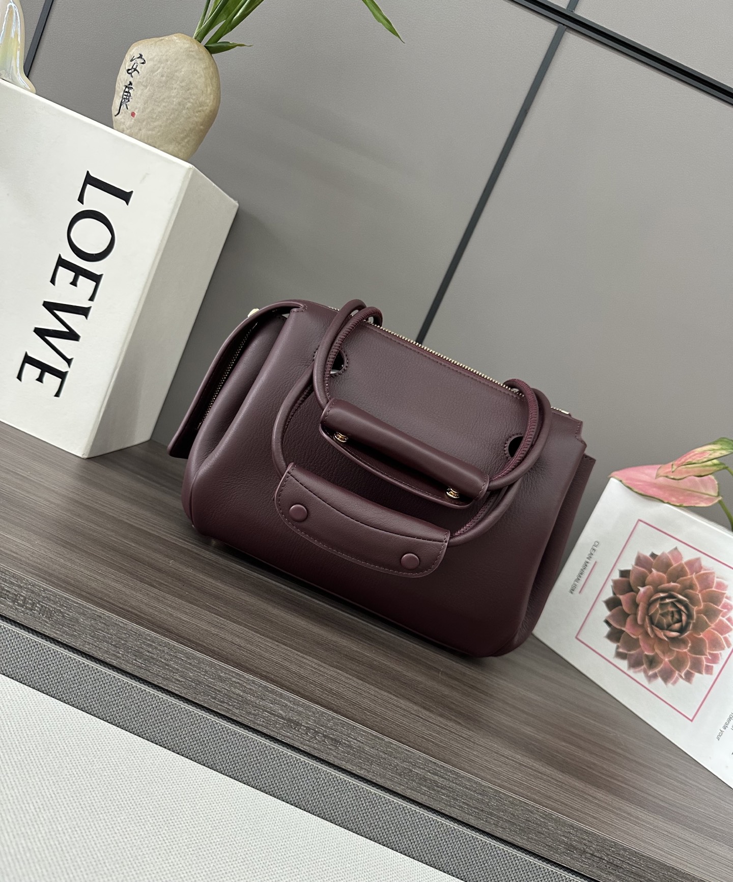 Small Madrid bag in supple calfskin Red - LOEWE