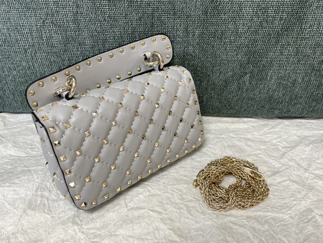 Small Nappa Rockstud Spike Bag for Woman in Poudre  GRAY