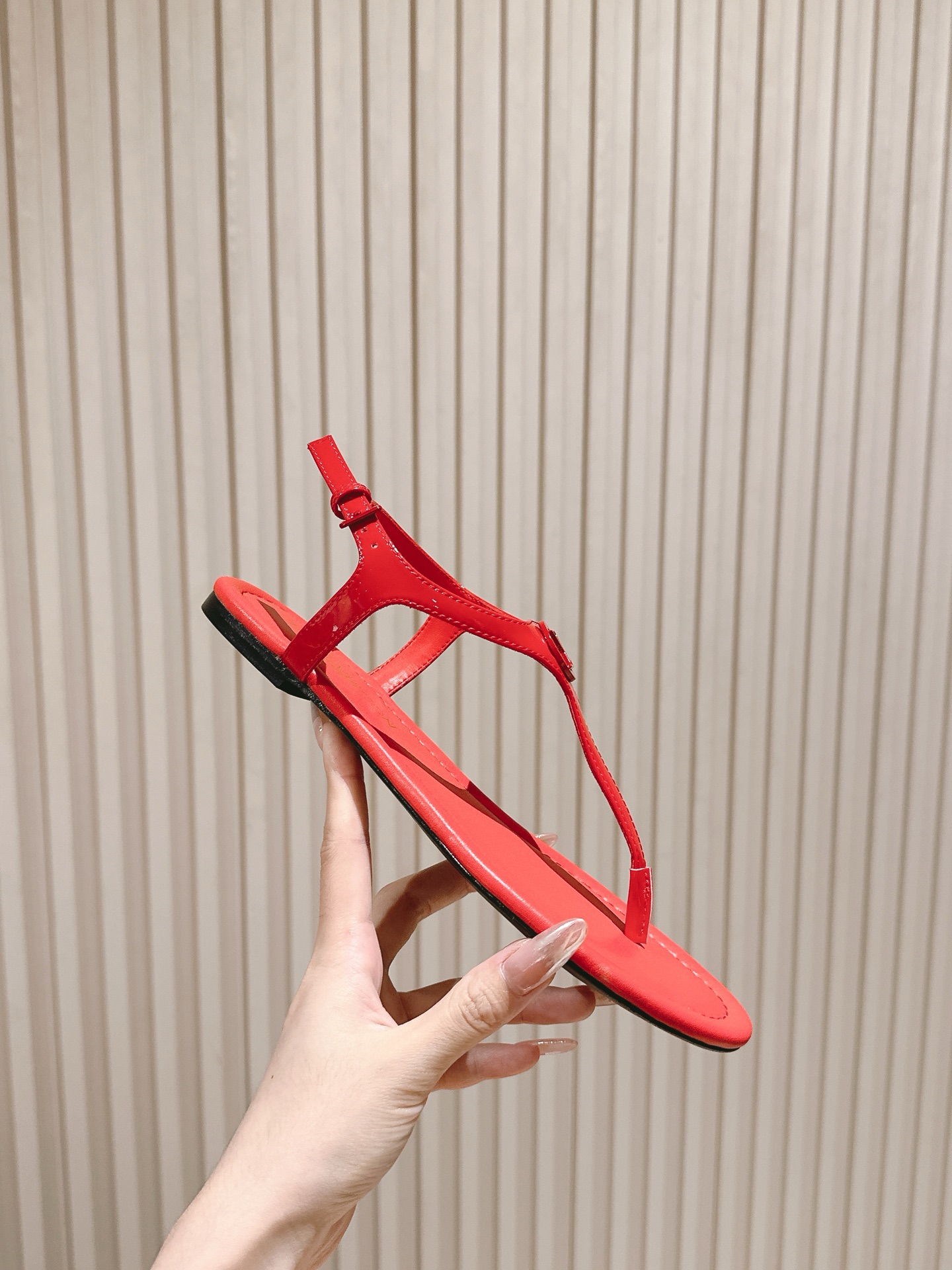 Sunkiss Flat Sandal red- Women – Louis Vuitton