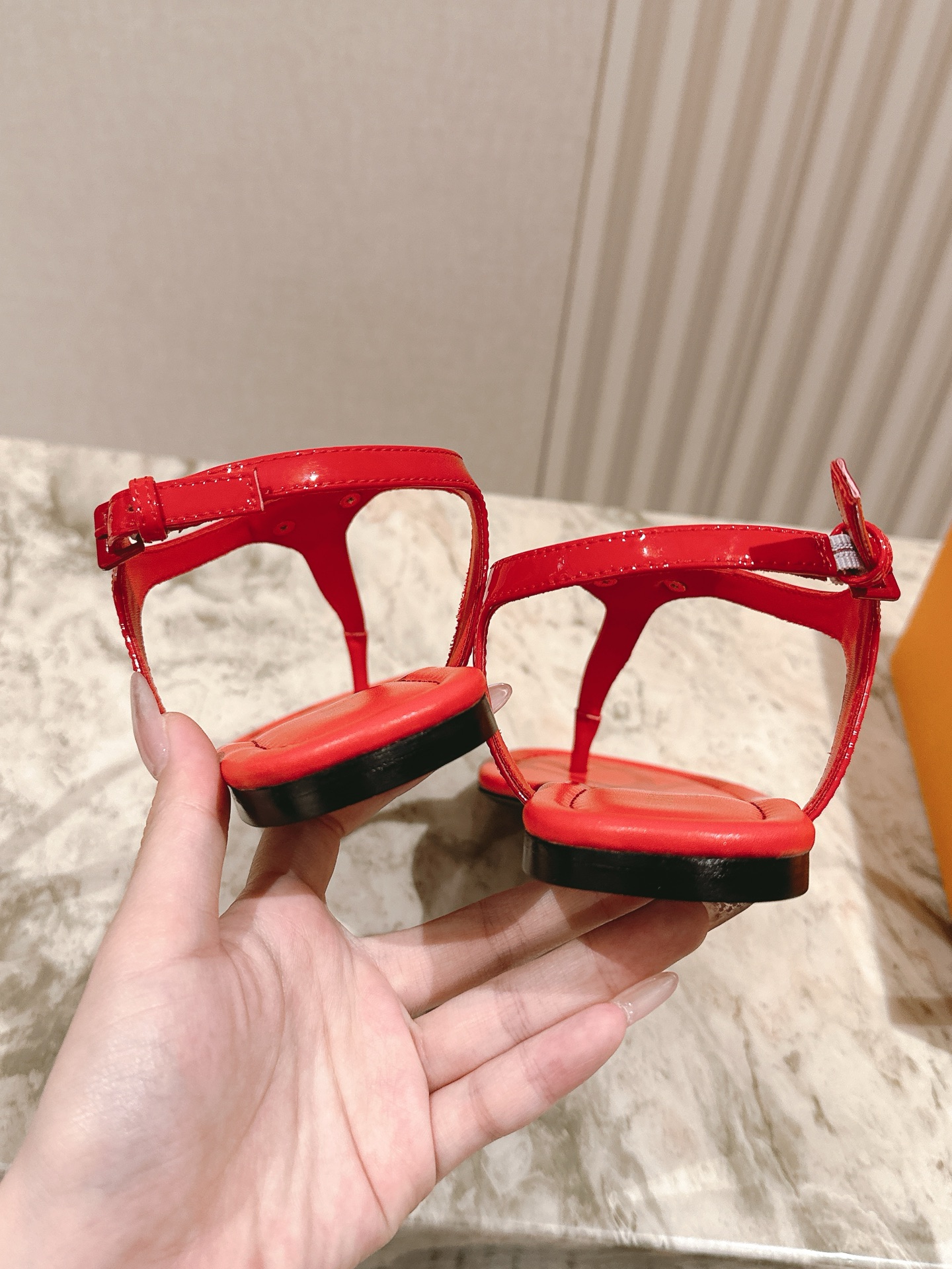 Sunkiss Flat Sandal red- Women – Louis Vuitton