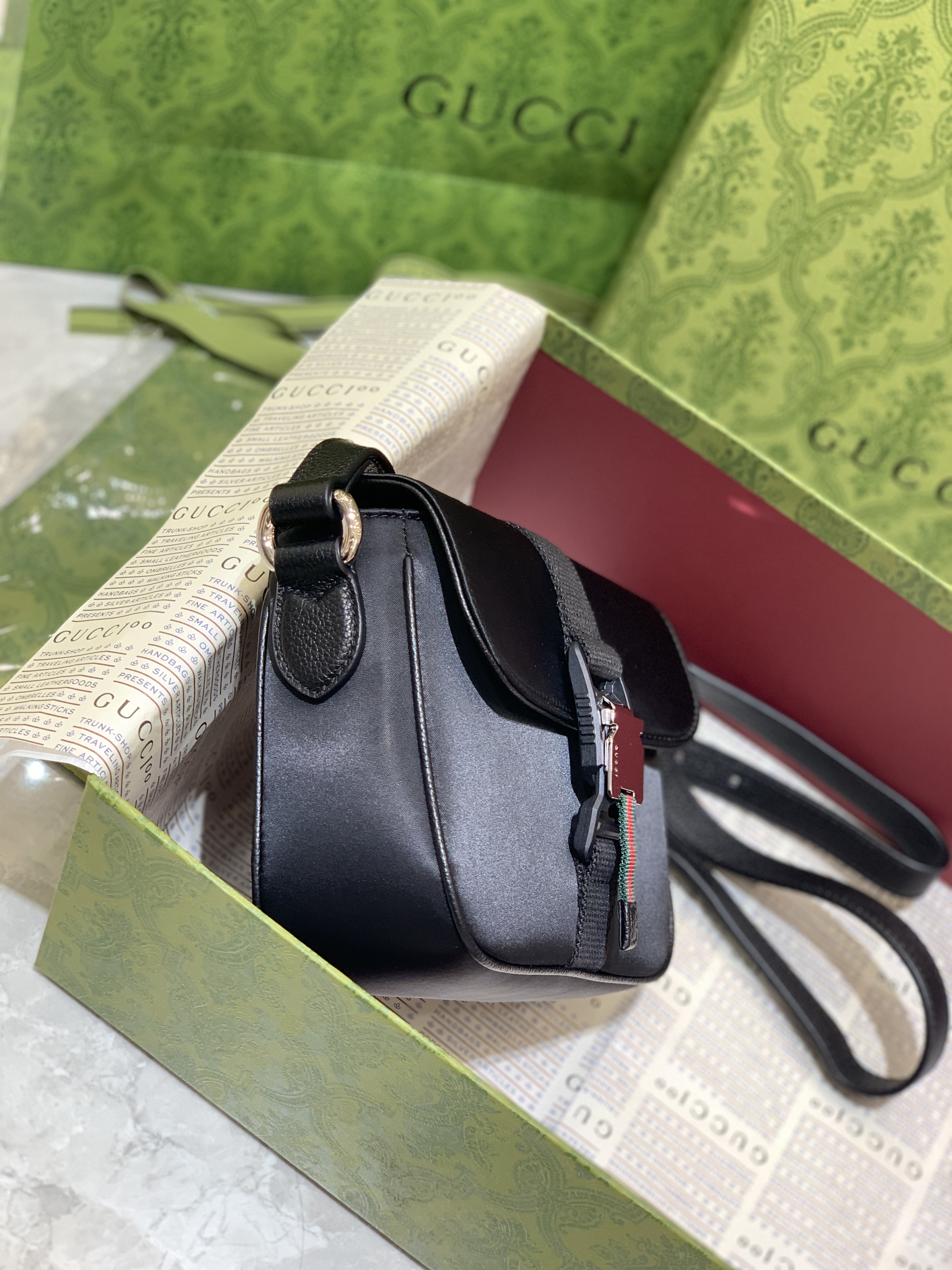 Super Mini Shoulder Bag – Black Leather | Gucci