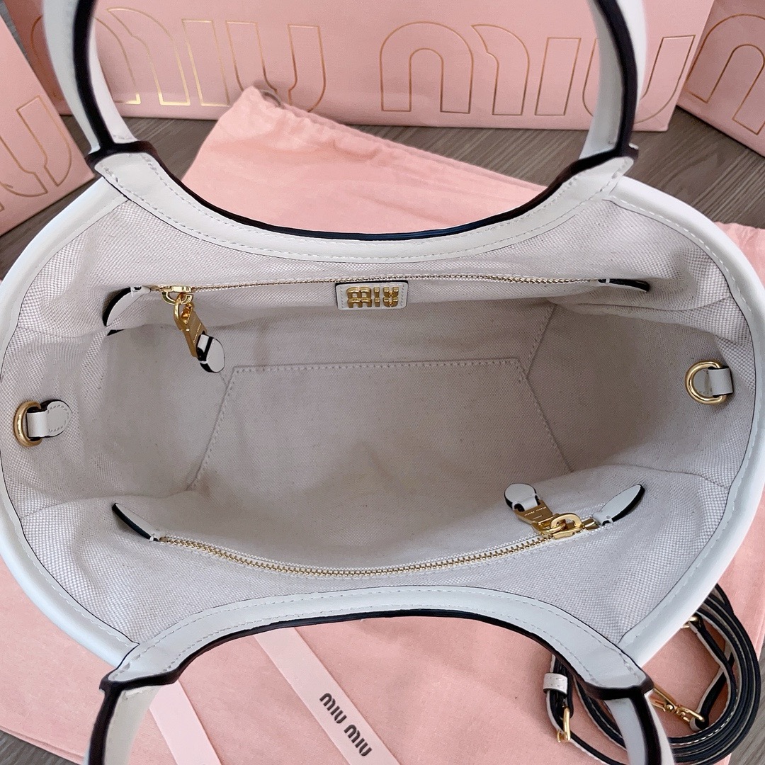 Travertine Ivy leather bag | Miu Miu