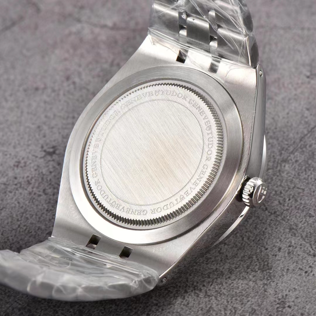 Tudor Royal Blue Dial stainless - Tudor Royal Blue Dial - Stainless - Image 2