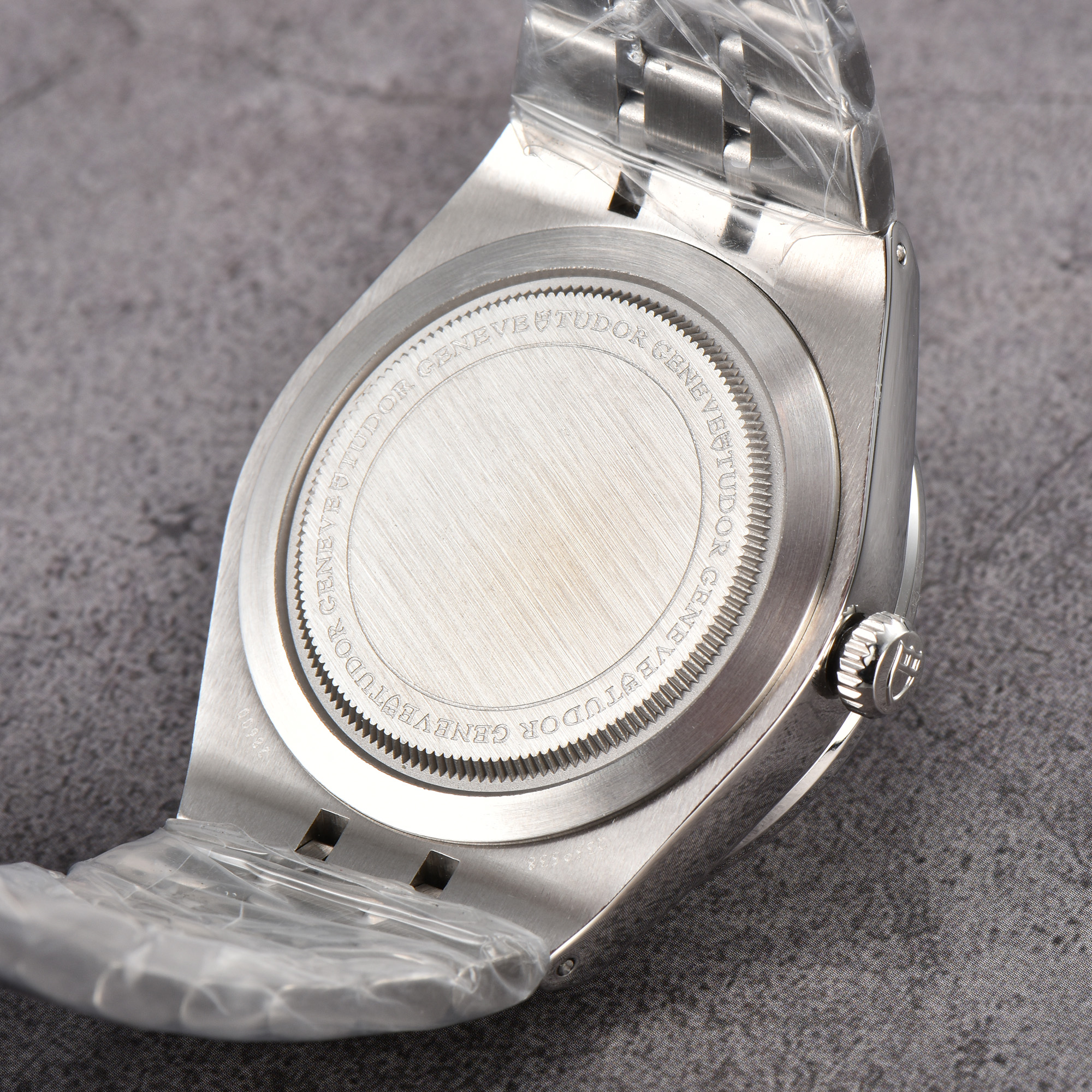 Tudor Royal Silver Diamond - Tudor Royal Silver Dial Diamond - Image 2