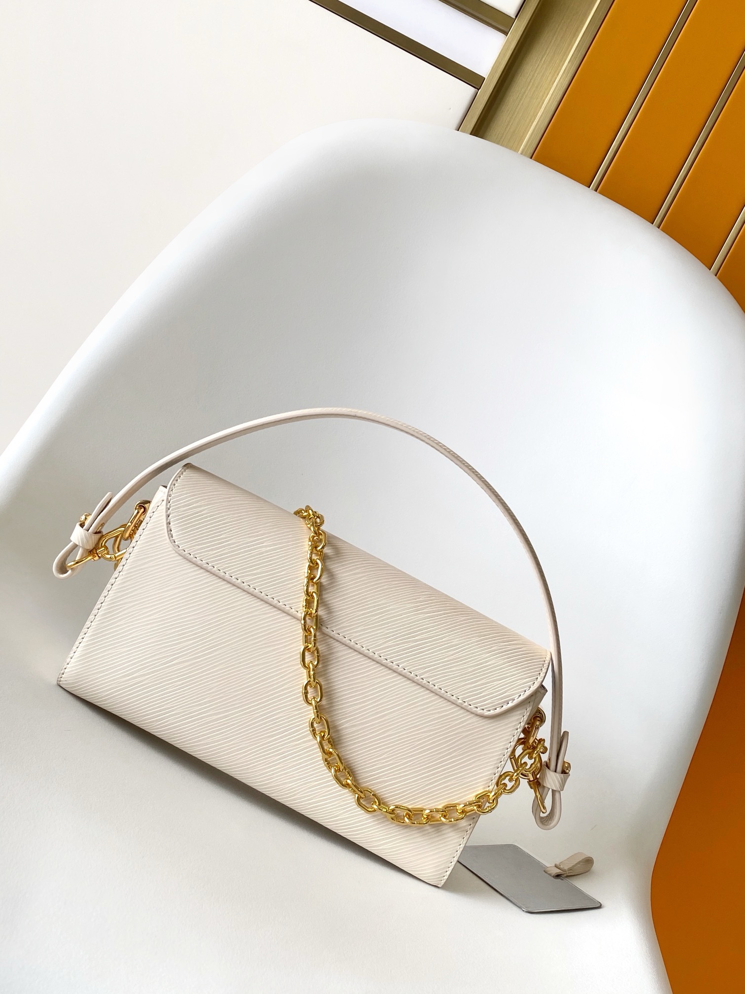 Twist MM Epi Bag White - Bags | LOUIS VUITTON