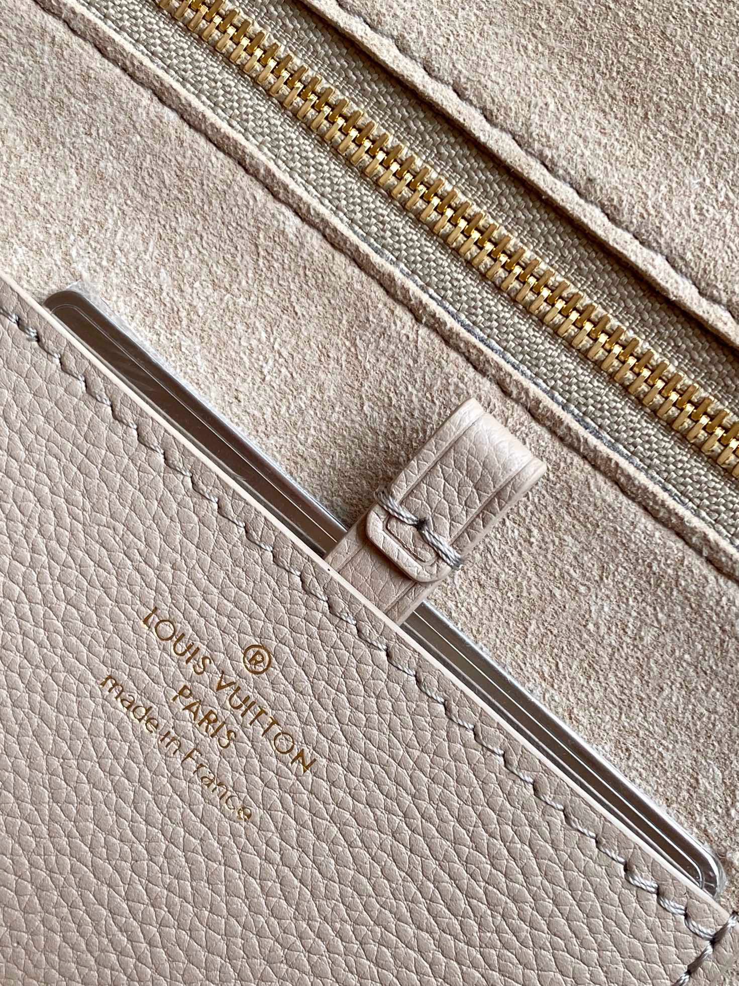 Twist PM Epi Beige Bag - Bag | LOUIS VUITTON