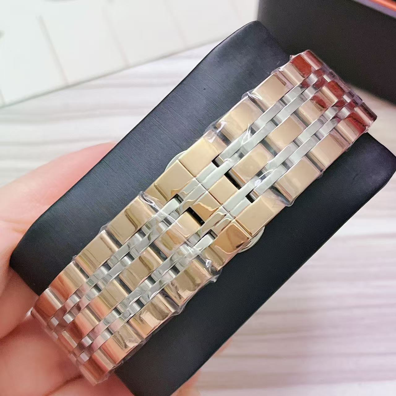 Vacheron Constantin Malte - Rose Gold, Silver Dial - Image 2