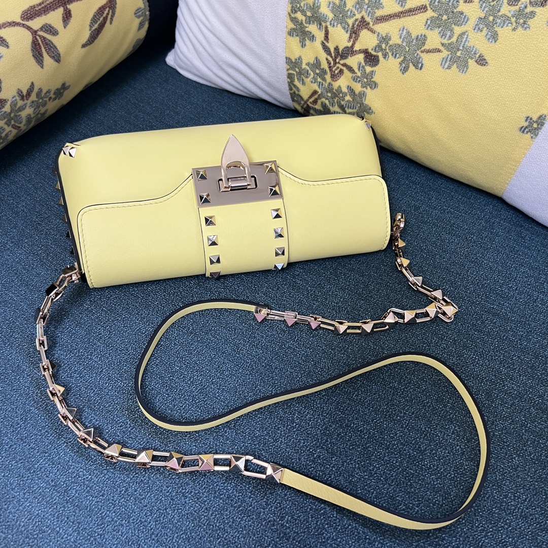 Valentino Acid green Rockstud crossbody bag Leather ref.1361774