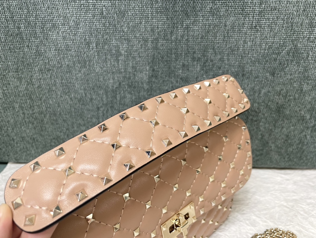 Valentino Beige Medium Rockstud Matelassé Bag -