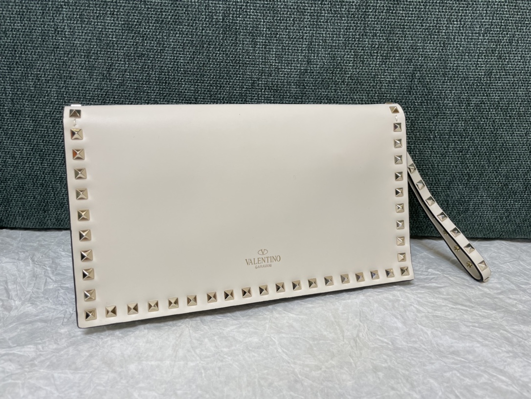 Valentino Calfskin Rock Stud Clutch Bag - Neutrals Clutches, WHITE