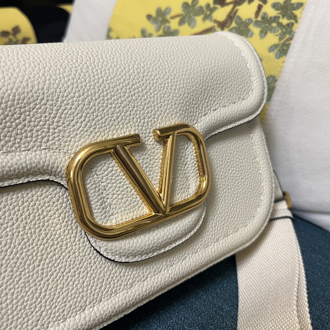 Valentino Garavani Alltime Leather Shoulder Bag - Neutr