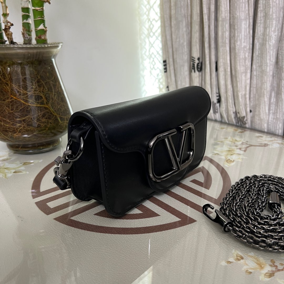 VALENTINO GARAVANI Calfskin Monochrome Vlogo Mini Loco