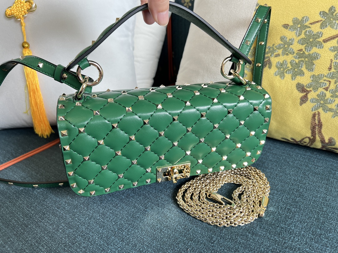 VALENTINO GARAVANI Calfskin Rockstud Spike Convertible GREEN