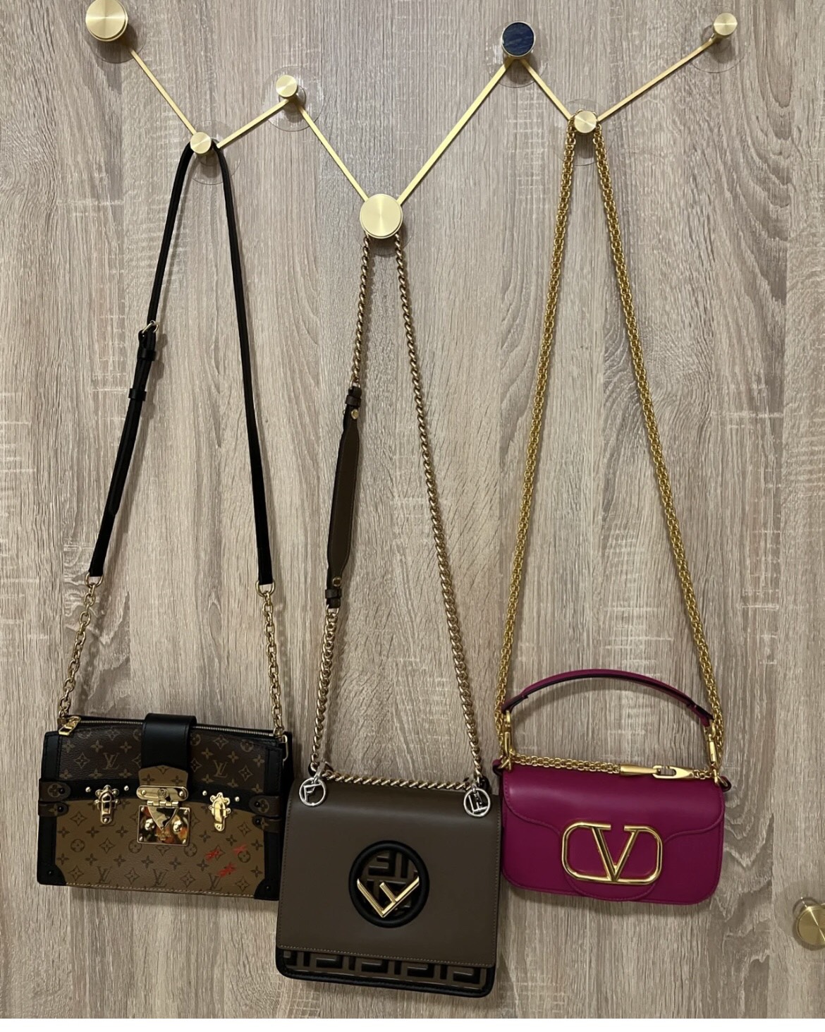 VALENTINO GARAVANI Calfskin Vlogo Small Loco Shoulder Bag Valentino  00359