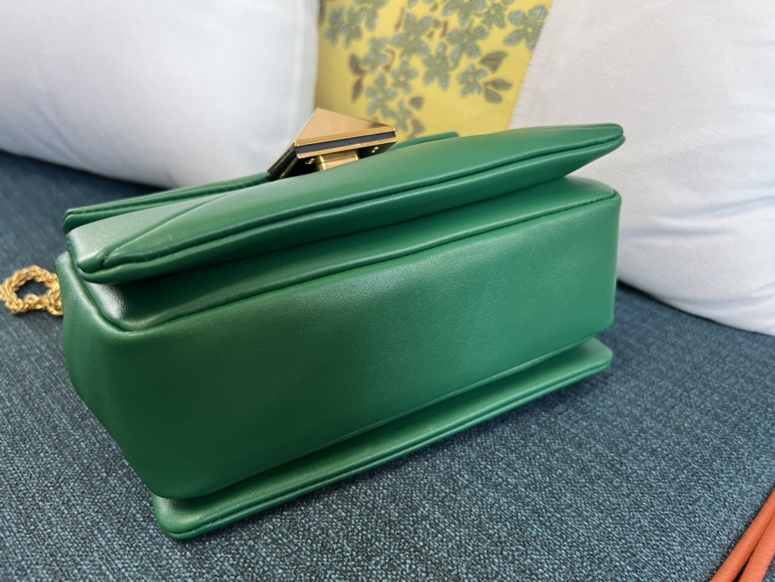 VALENTINO GARAVANI | Green Women's Shoulder Bag