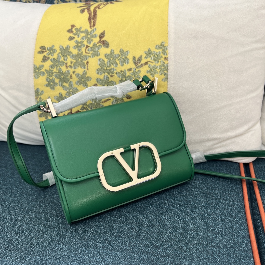 VALENTINO GARAVANI Handbags T. leather Green