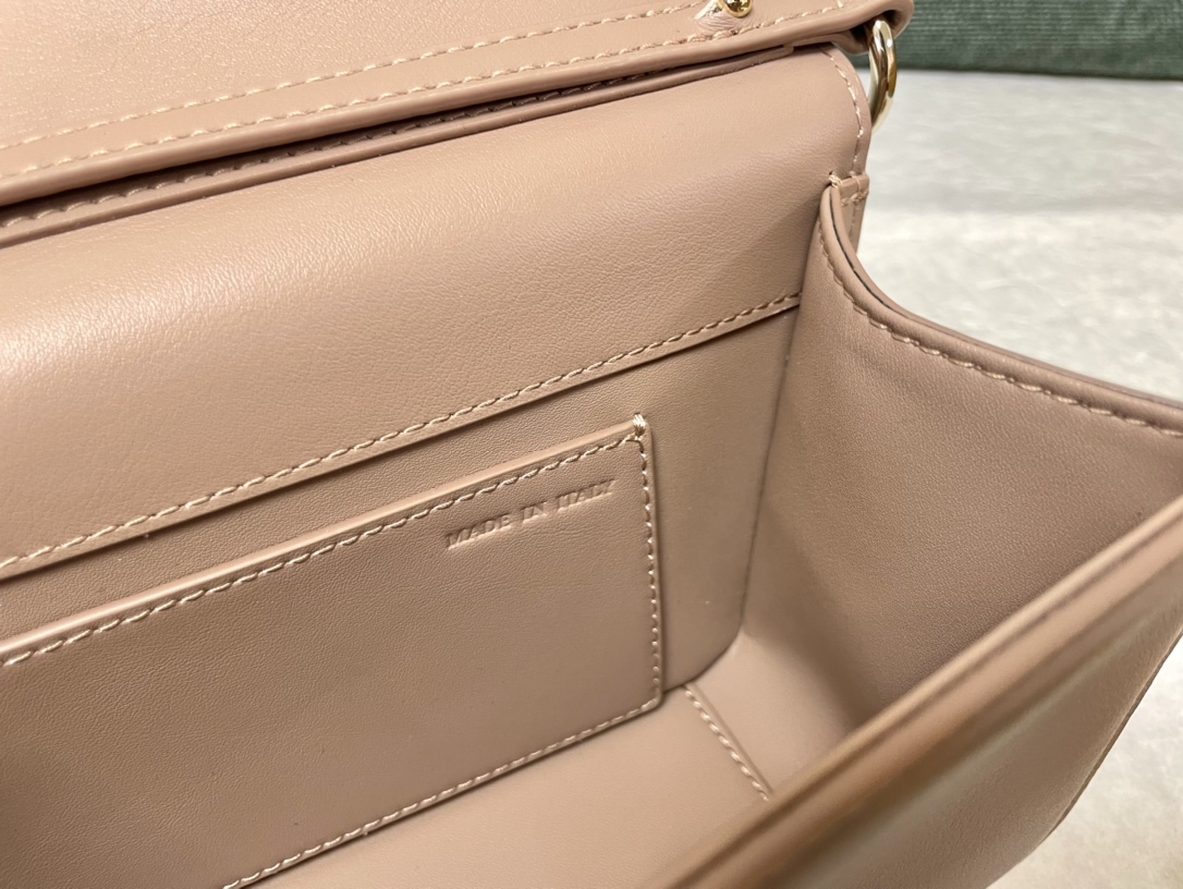 Valentino Garavani Locò Leather Shoulder Bag |