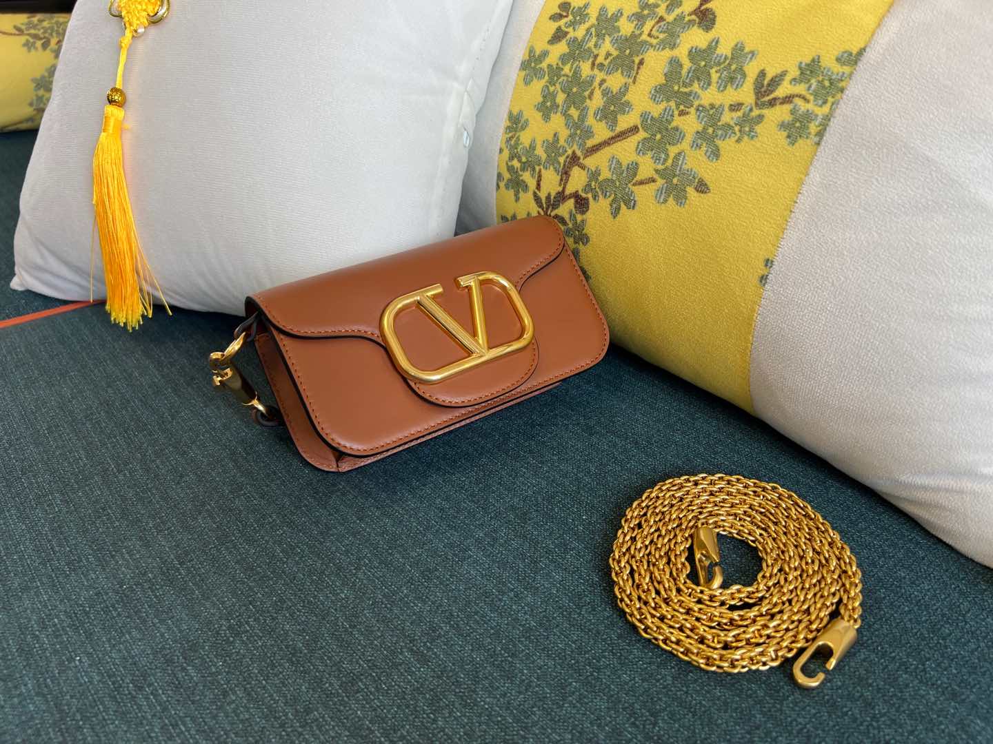 Valentino Garavani Locò Phone Case With Neck Strap - Natural | brown