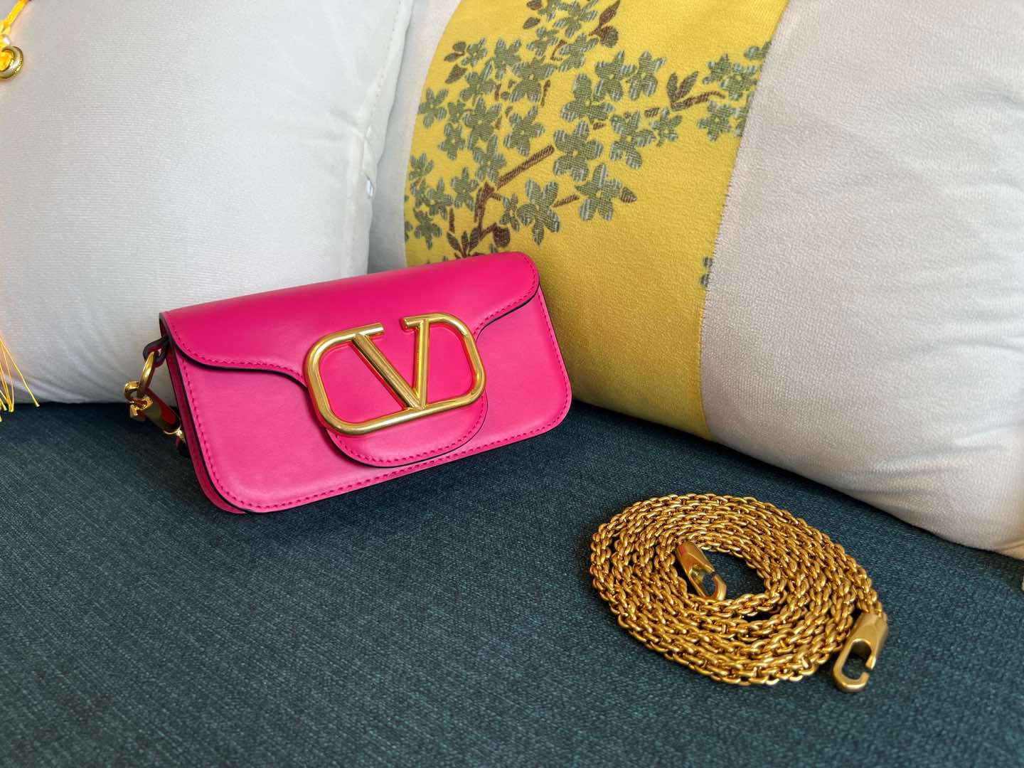 Valentino Garavani Locò Pink Womens Valentino Garavan