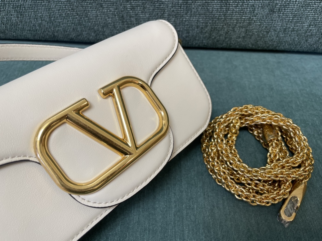 Valentino Garavani Locò shoulder bag for Women - White