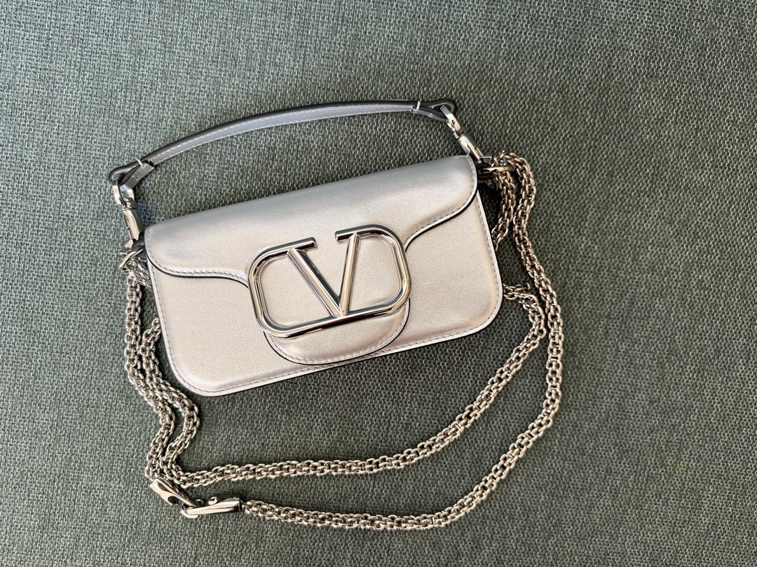Valentino Garavani Locò Small Metallic Leather Shoulder Bag - Gold