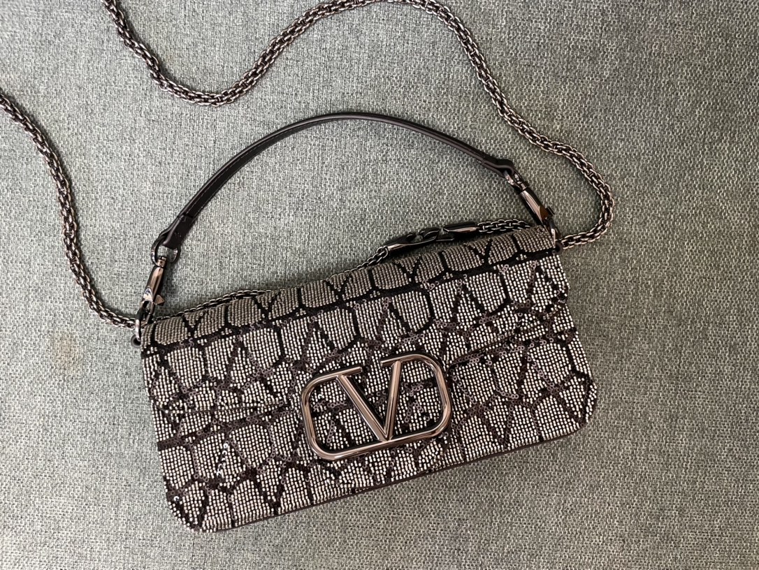 Valentino Garavani Locò Toile Iconographe Shoulder Bag |