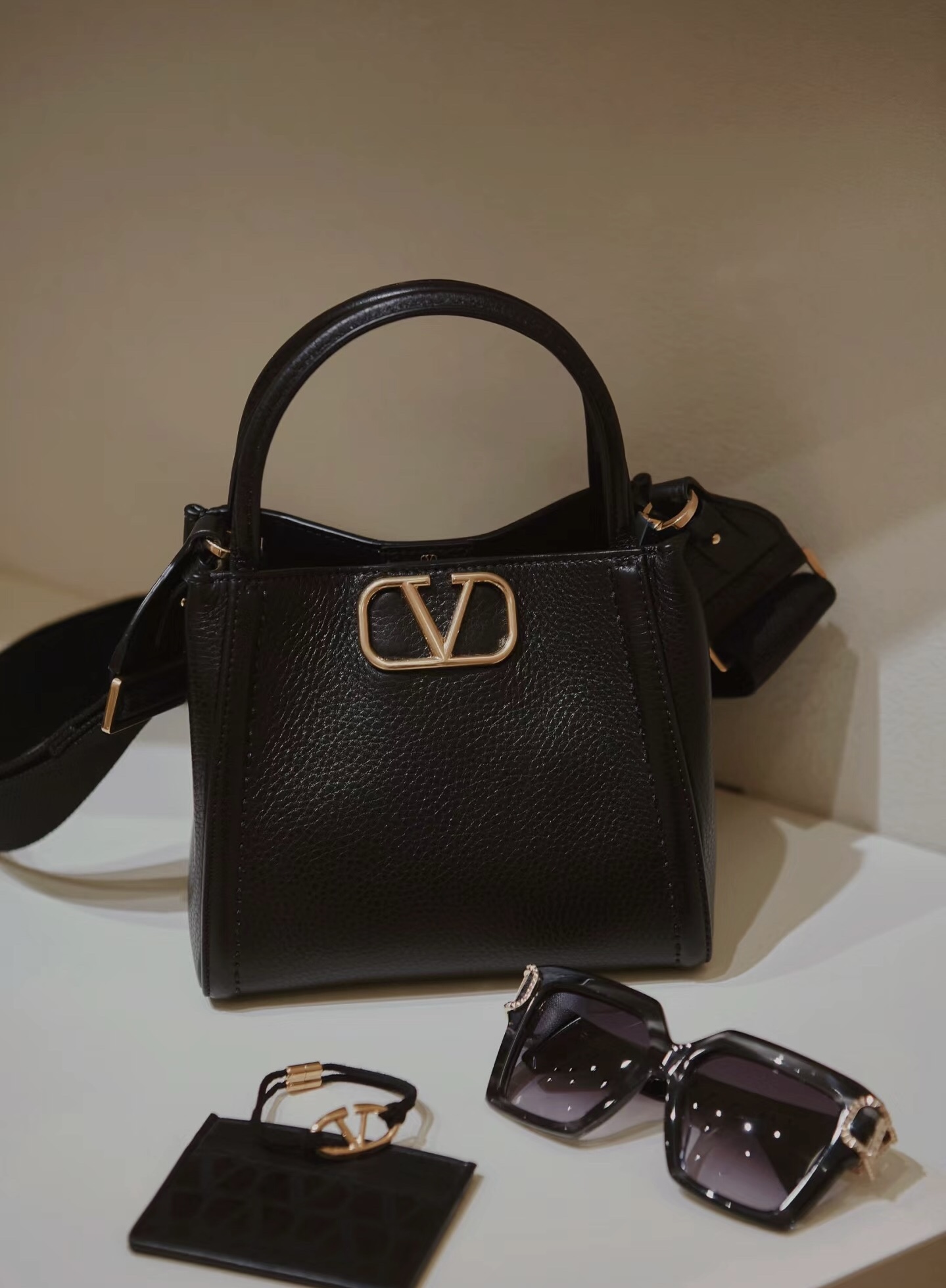 Valentino Garavani Medium Leather Alltime Top-Handle Black