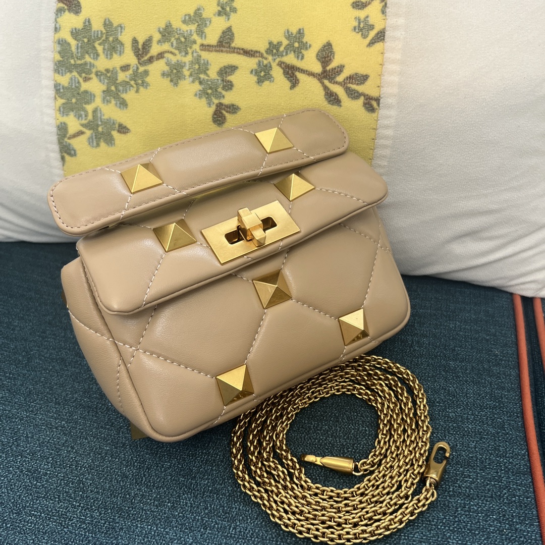 Valentino Garavani Medium Roman Stud Shoulder Bag | BROWN