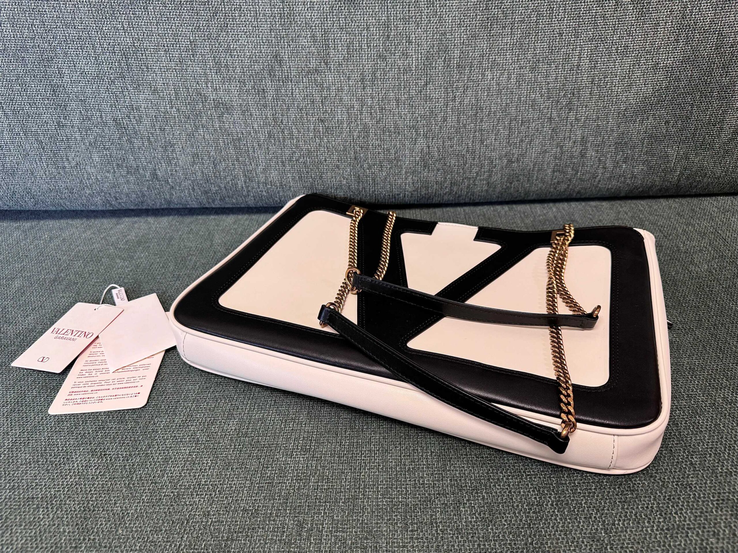 VALENTINO GARAVANI Nappa Medium Viva Superstar