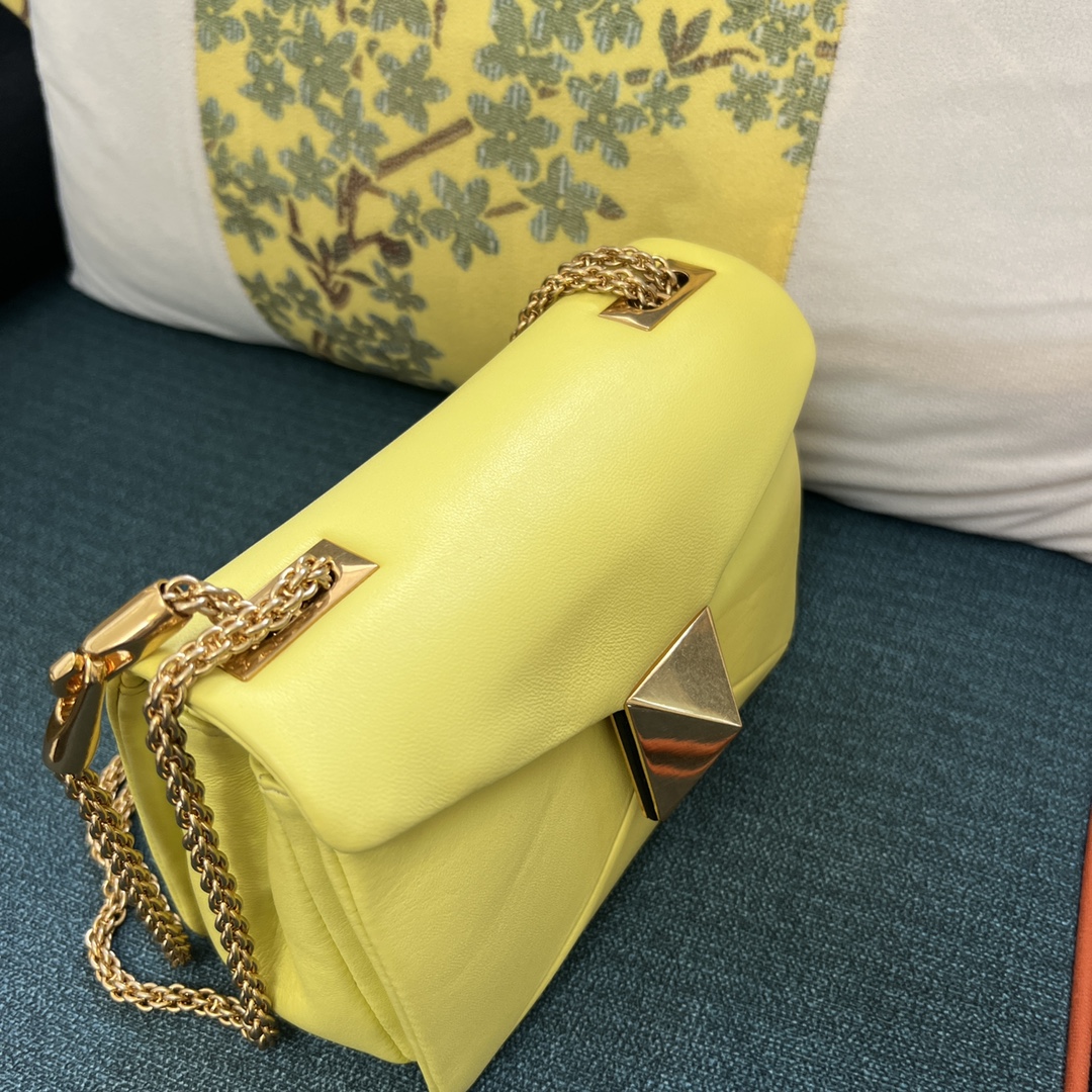 VALENTINO GARAVANI Nappa One Stud Chain Clutch Yellow 1547087