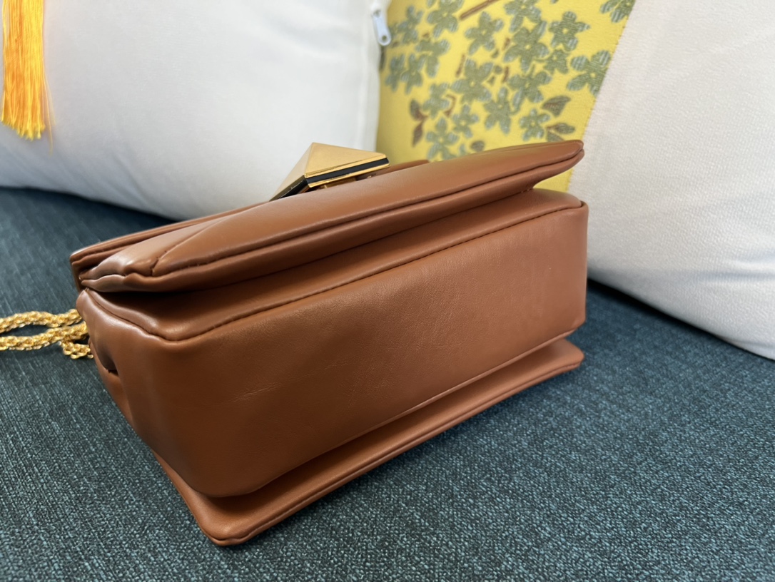 Valentino Garavani One Stud Cross Body Bag | brown