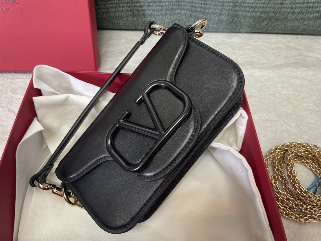 Valentino Garavani Quiltie 67 Quilted Leather Camera Bag