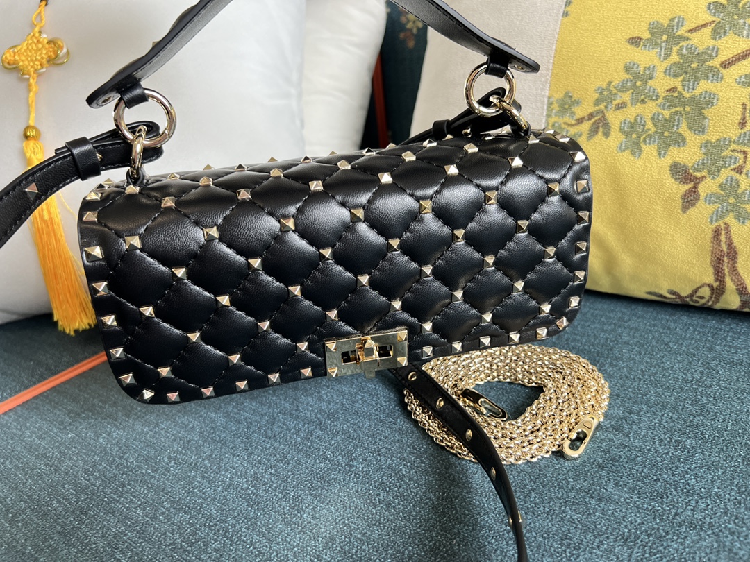 Valentino Garavani Rockstud-embellished Shoulder Bag