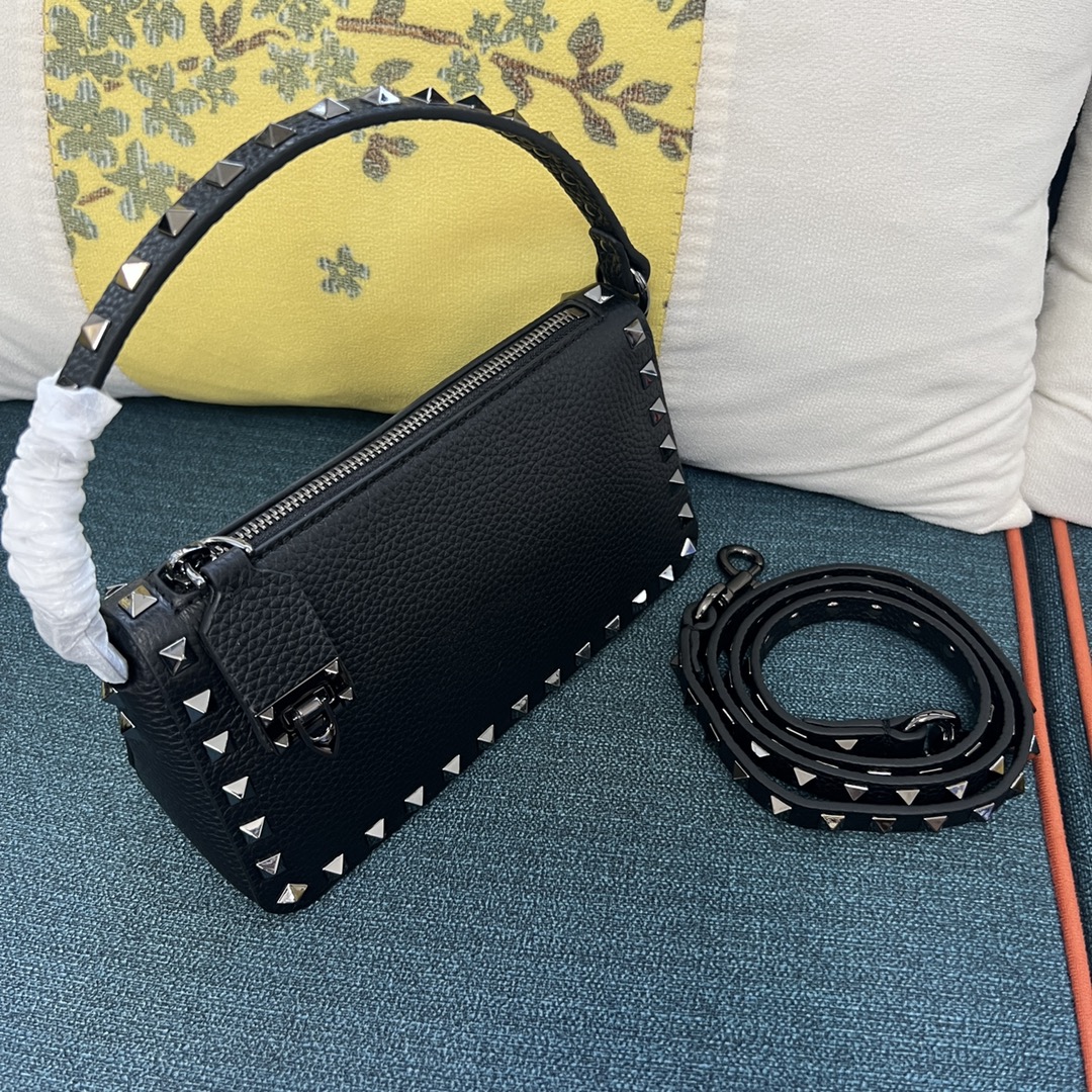 Valentino Garavani Rockstud Leather Crossbody Bag - Black for Women