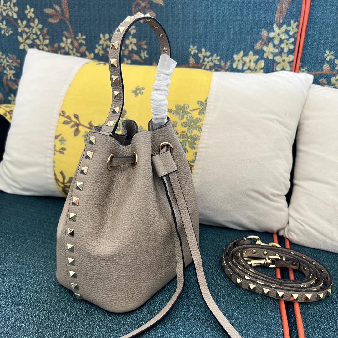 Valentino Garavani Rockstud mini bucket bag for Women