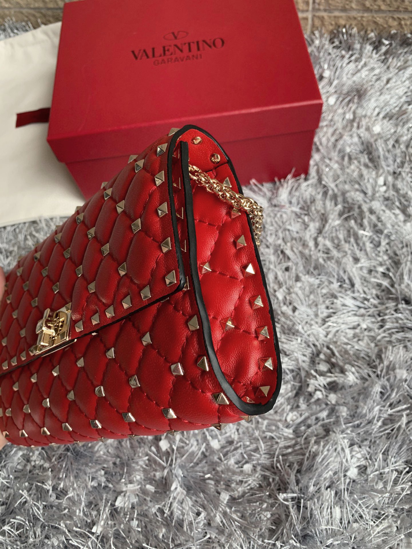 Valentino Garavani Rockstud Wallet On Chain Crossbody
