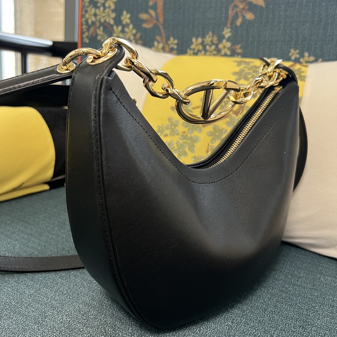 Valentino Garavani V-Logo Chain Leather Bag on SALE |