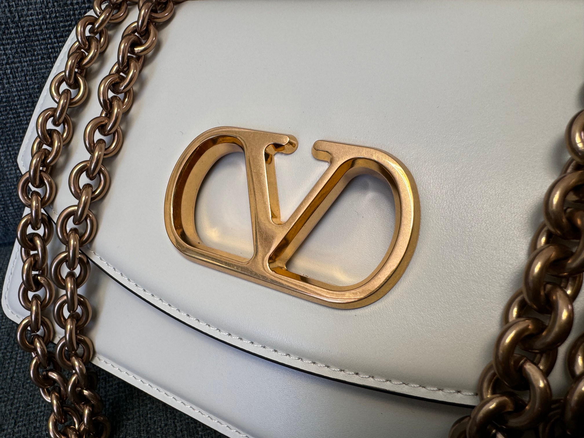 Valentino Garavani Vain Shoulder Bag in Butter White |