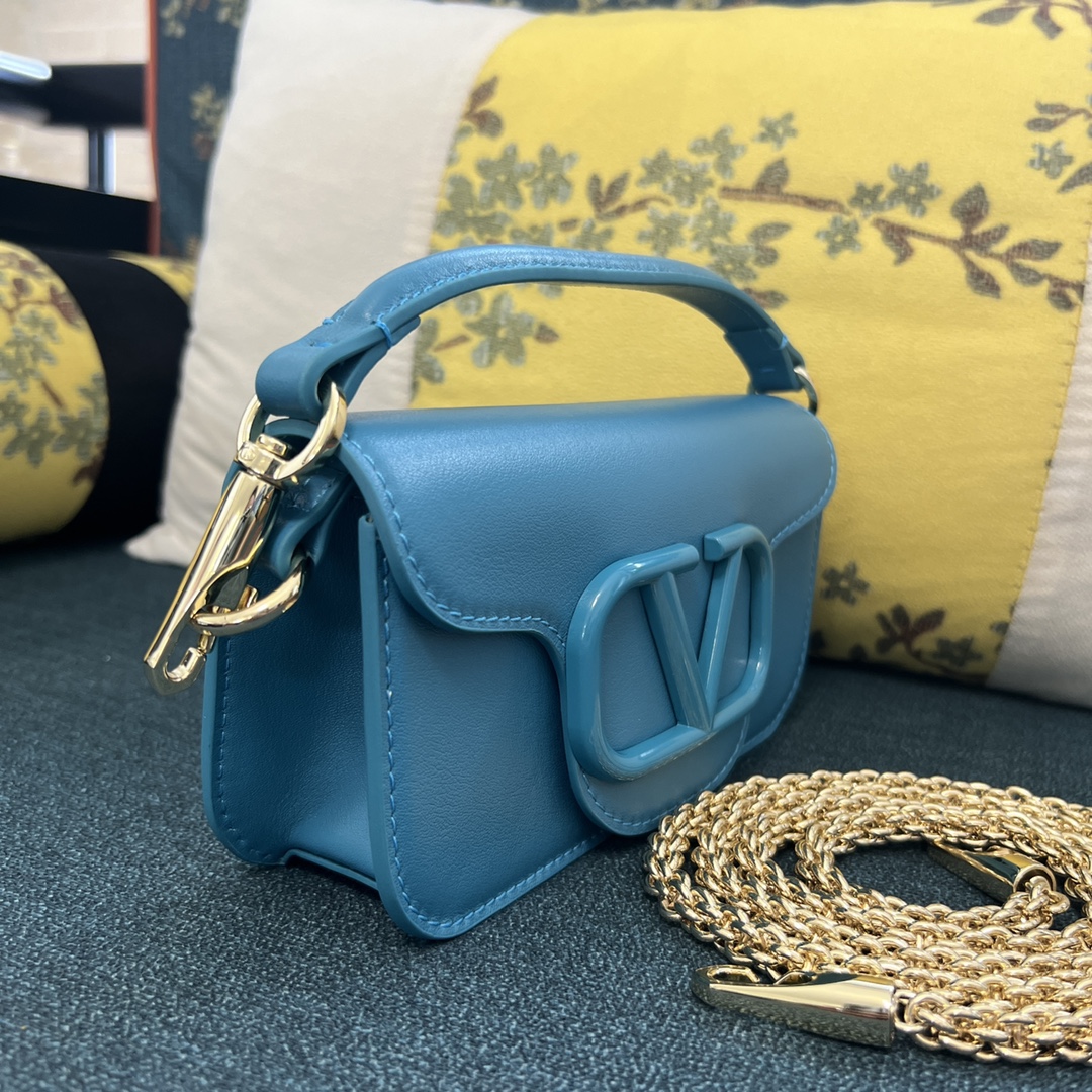 Valentino Garavani Valentino Garavani Locò Calfskin