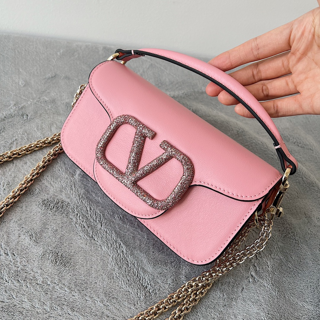 Valentino Garavani Valentino Vlogo Loco Small Leather Shoulder Bag In Pink |