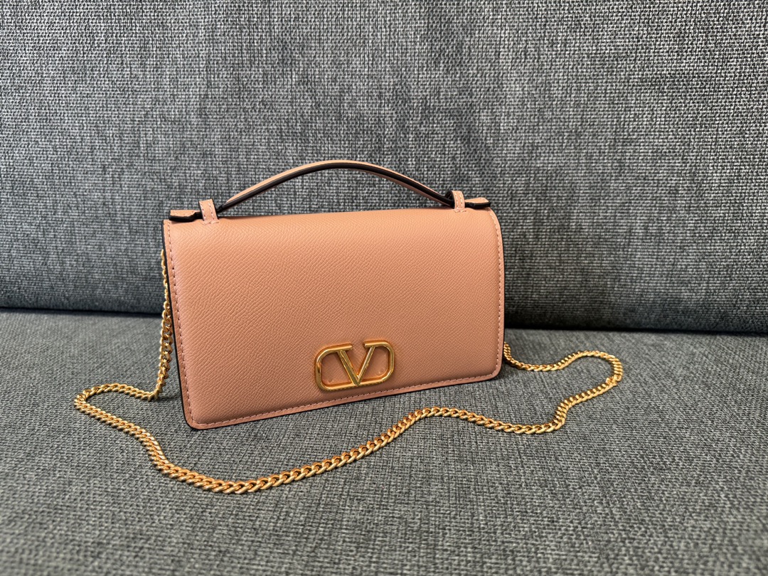 Valentino Garavani VLogo Signature chain wallet for