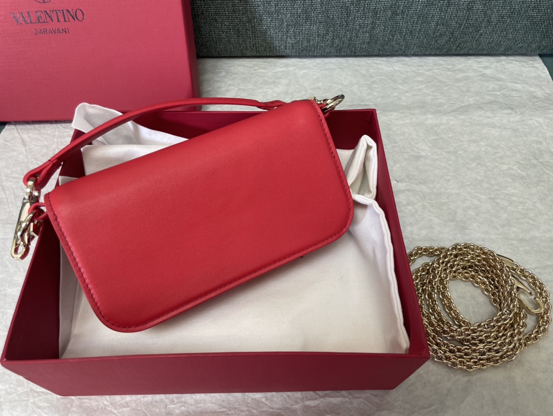 Valentino Garavani VLogo Signature Shoulder Bag | Red