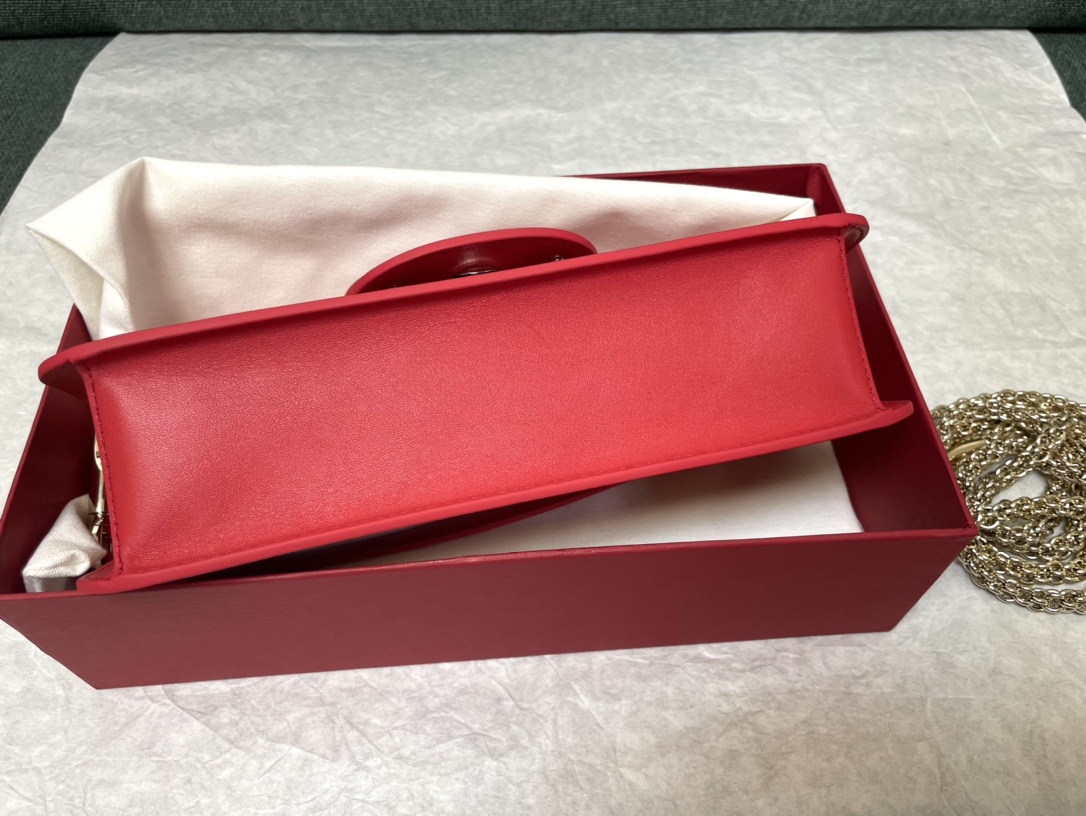 Valentino Garavani Vlogo Signature Tote Bag - Red