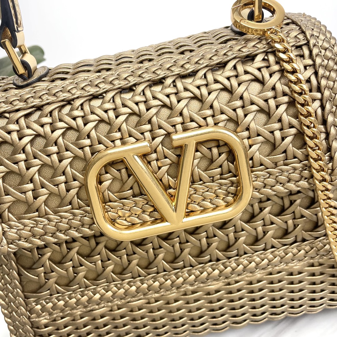 Valentino Garavani Vsling Handbag Valentino 01569