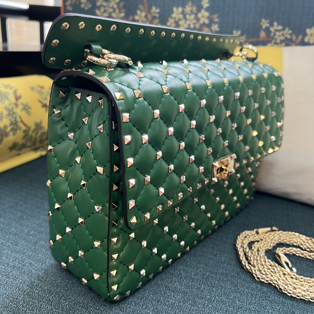 Valentino Green Quilted Leather Medium Rockstud Spike Chain